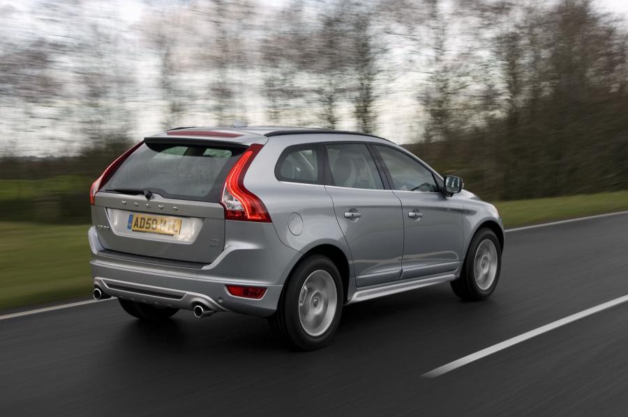  Volvo XC60 R-Design 2010 года  (фото 7 из 12)